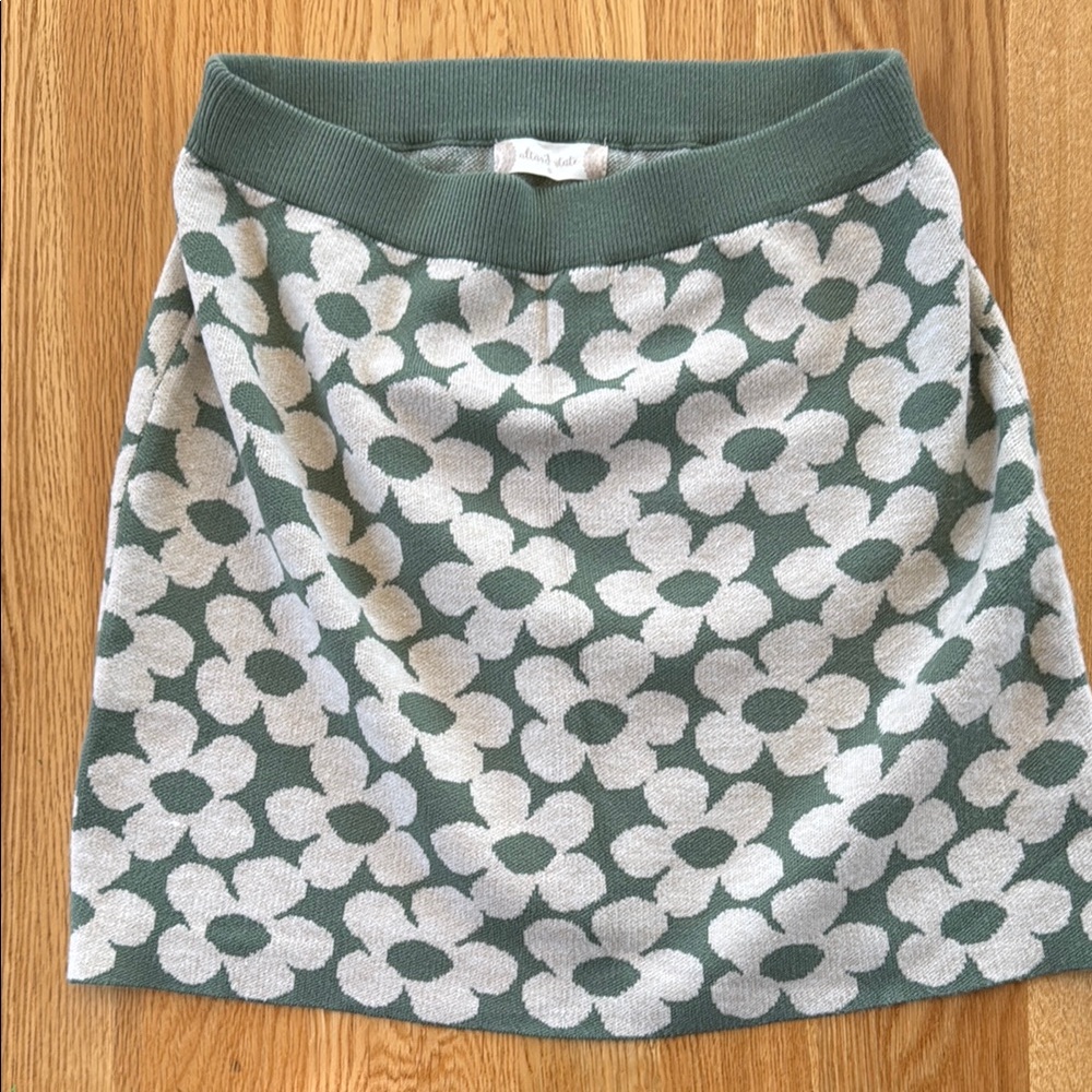 Alter’d State Retro 60s Style Crazy Daisy Funky Boho Knit Floral Mini Skirt